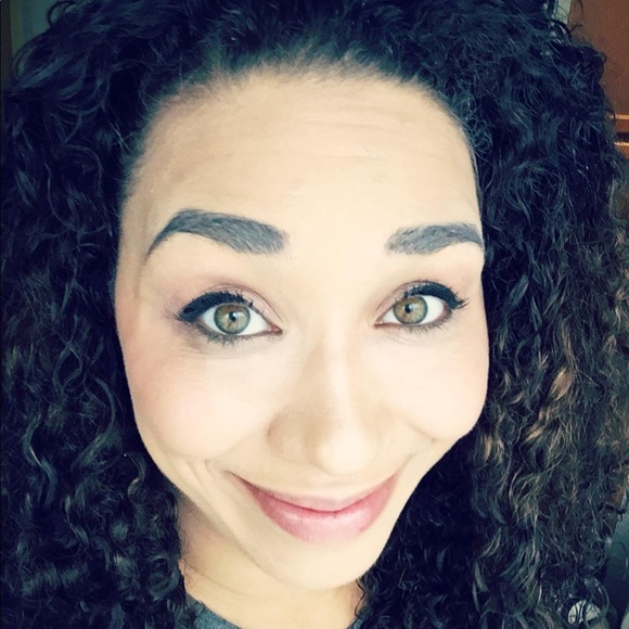 Meet your Posher, Sheona - Picture 2 of 3